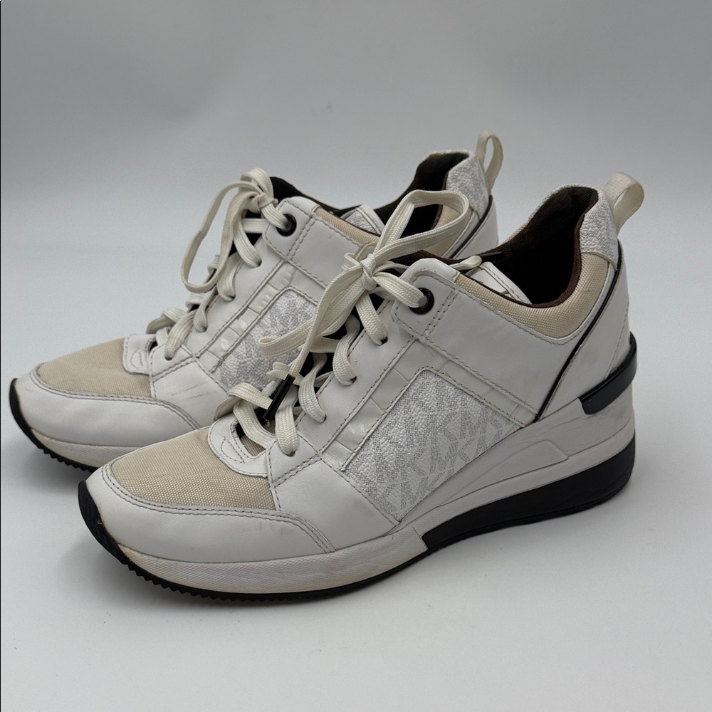 MICHAEL Michael Kors Women's White and Cream Low Top Sneakers